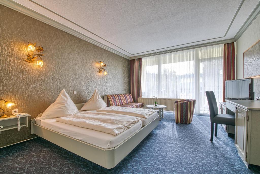 Двухместный (Двухместный номер «Комфорт» с 1 кроватью или 2 отдельными кроватями) отеля Hotel Haus Tiefenbach, Вэм