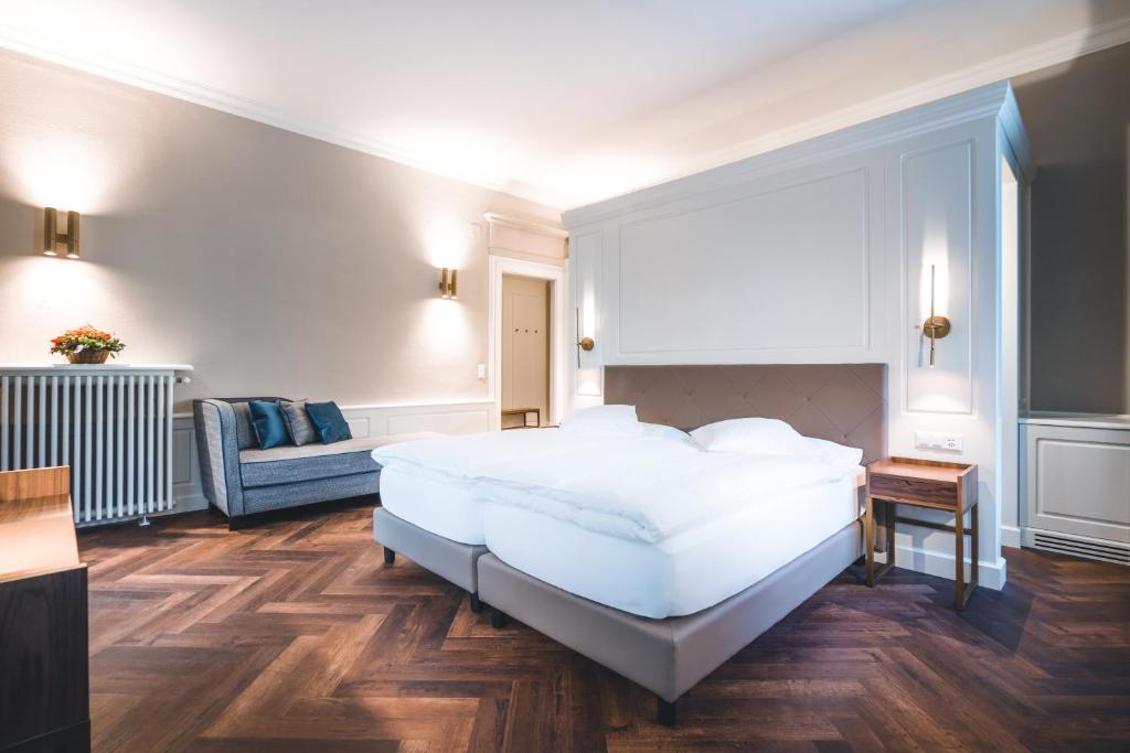 Двухместный (Улучшенный двухместный номер в стиле «бутик» с 1 кроватью) отеля Hotel Reine Victoria by Laudinella, Санкт-Мориц