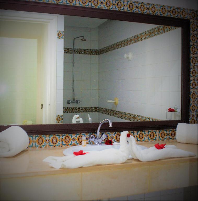 Двухместный (Двухместный номер с 2 отдельными кроватями) курортного отеля Residence Ain Meriem, Бизерта