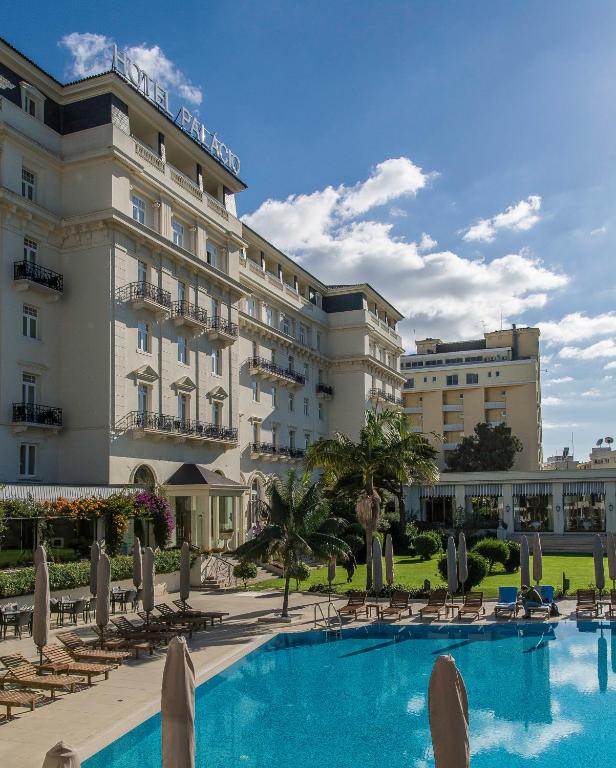 Сьюит (Двухуровневый люкс с видом в сад) отеля Palacio Estoril Hotel Golf & Spa, Эшторил