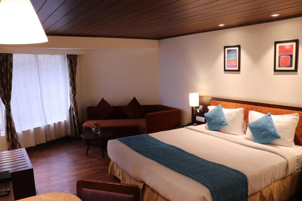 Двухместный (Номер «Премьер») курортного отеля Sterling Darjeeling, Дарджилинг