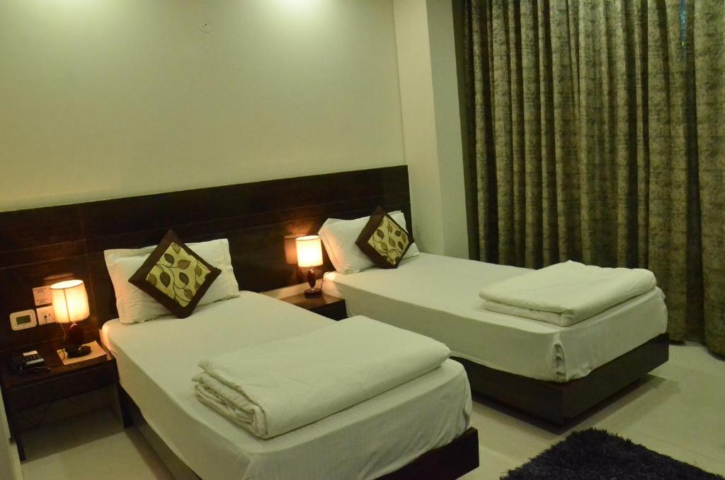 Двухместный (Deluxe Room with Early check-in By 3 Hours,Late check-out by 3 hours), Hotel Sopan Heights