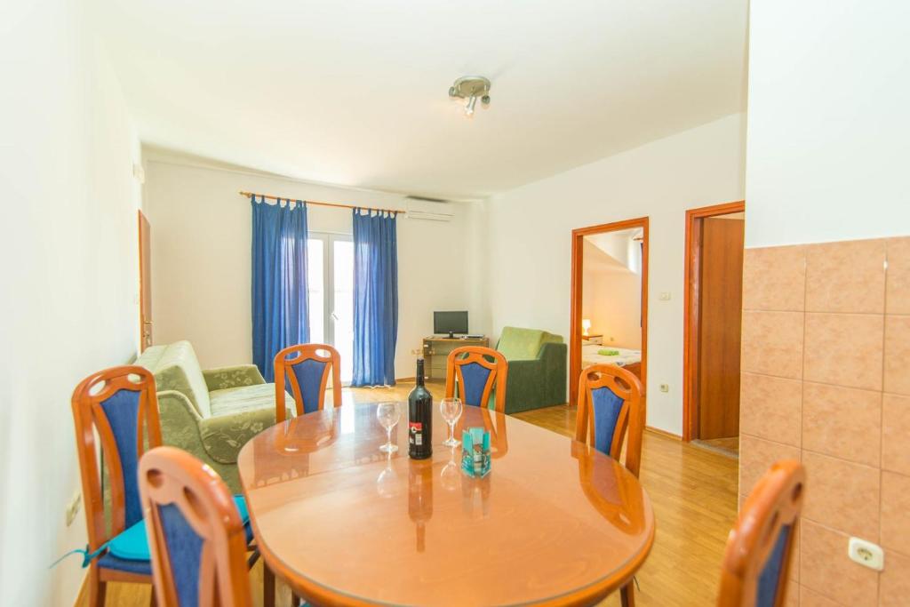 Апартаменты (Апартаменты), Apartments Jerkin 541