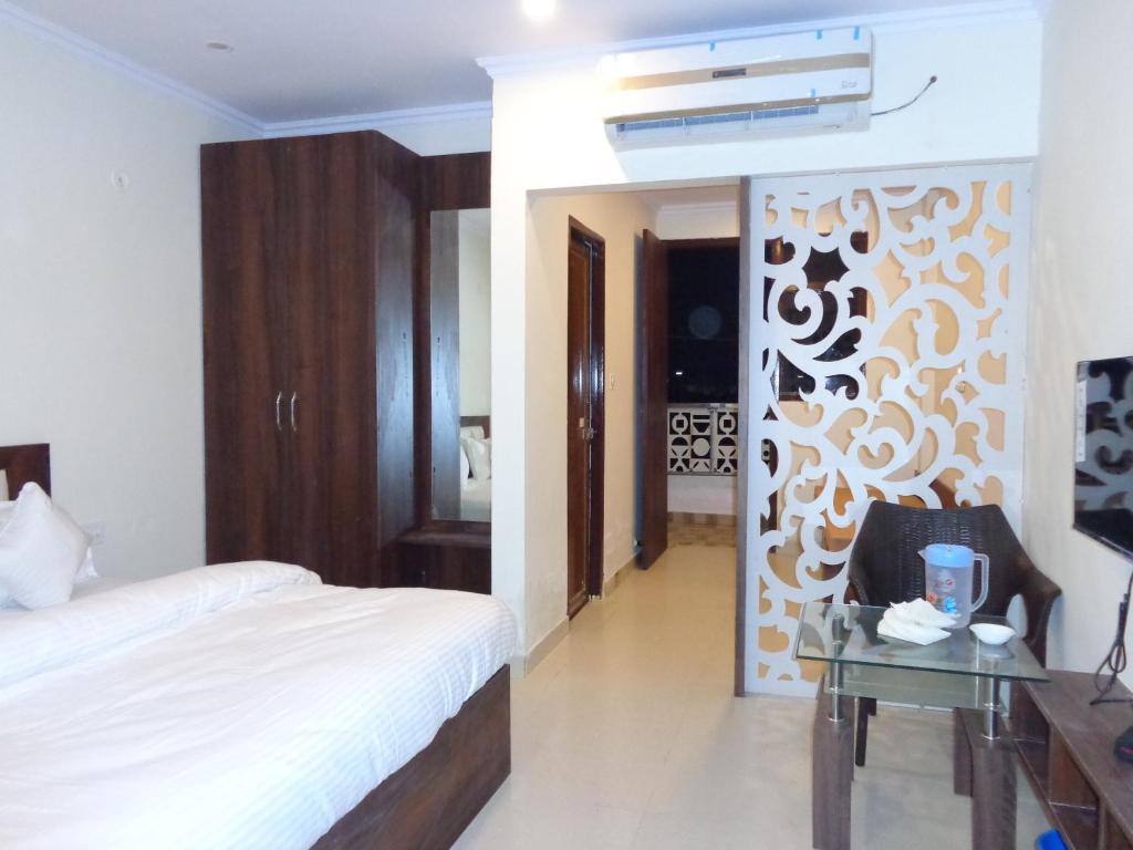 Двухместный (Двухместный номер с 1 кроватью и балконом) отеля Rukmani Inn, Вриндавана