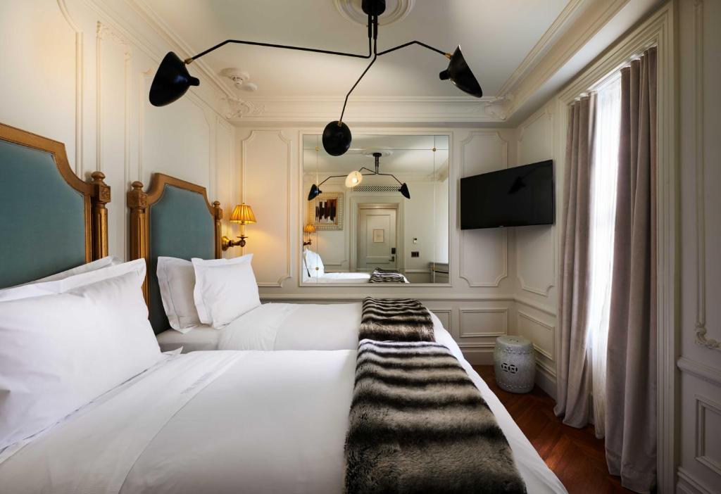 Двухместный (Двухместный номер с 2 отдельными кроватями) отеля The Marlton Hotel, Нью-Йорк