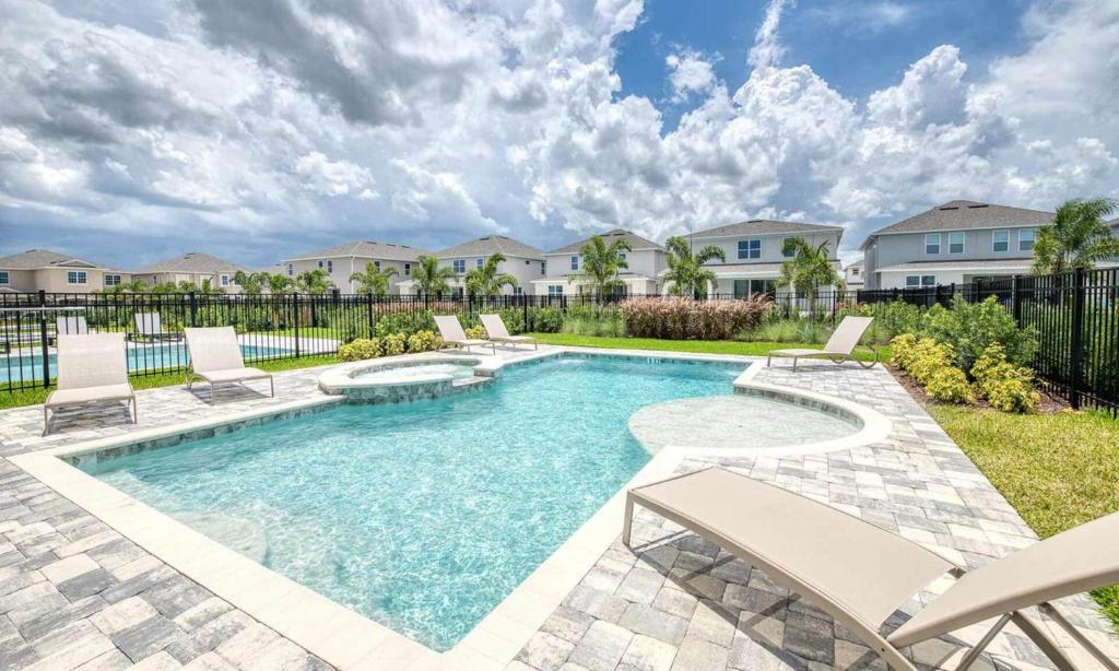 Beautiful 5 Star Villa with Private Pool on the Prestigious Encore Resort at Reunion, Orlando Villa 4508