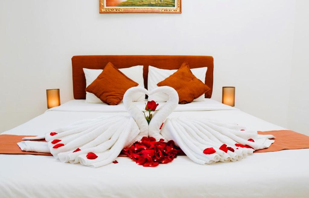 Двухместный (Honeymoon Package - Standard Room with Pool Access or Pool view) гостевого дома Bahana Guest House by Madhava, Кута
