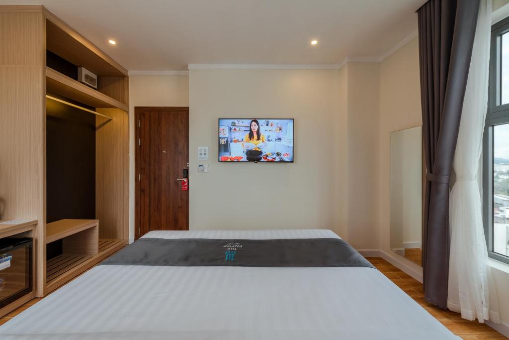 Двухместный (Улучшенный двухместный номер с 1 кроватью) отеля The Empire Hotel, Дуонг-Донг