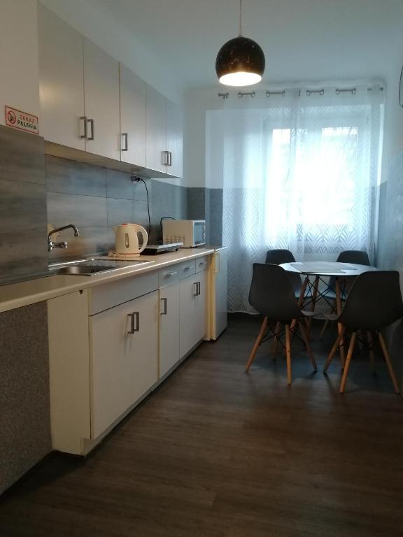 Апартаменты (Просторные апартаменты с 2 спальнями), Pokoje Gościnne i Apartamenty Krupówki 19