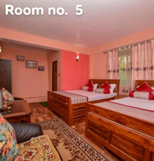 Двухместный (Бюджетный двухместный номер с 1 кроватью или 2 отдельными кроватями) семейного отеля Tharbaling HomeStay, Дарджилинг
