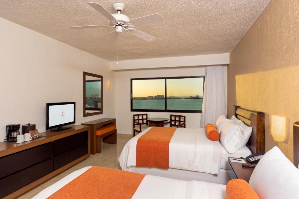 Двухместный (Номер Делюкс с видом на лагуну), Flamingo Cancun Resort