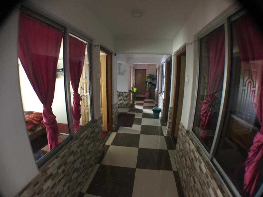 Двухместный (Двухместный номер с 1 кроватью и собственной ванной комнатой) отеля khangsangma guest house, Дарджилинг