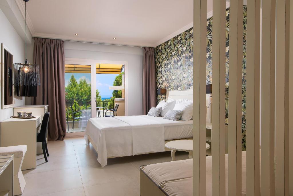 Сьюит (Люкс «Премиум») отеля Neikos Mediterraneo Luxury Suites, Ханиоти