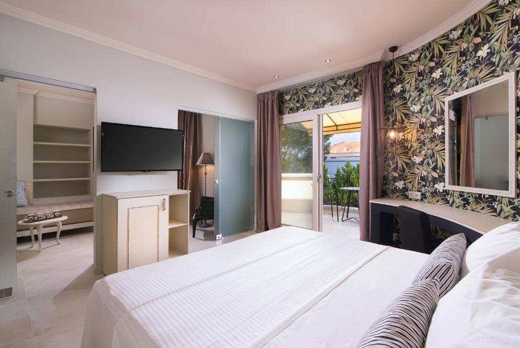 Сьюит (Представительский люкс) отеля Neikos Mediterraneo Luxury Suites, Ханиоти