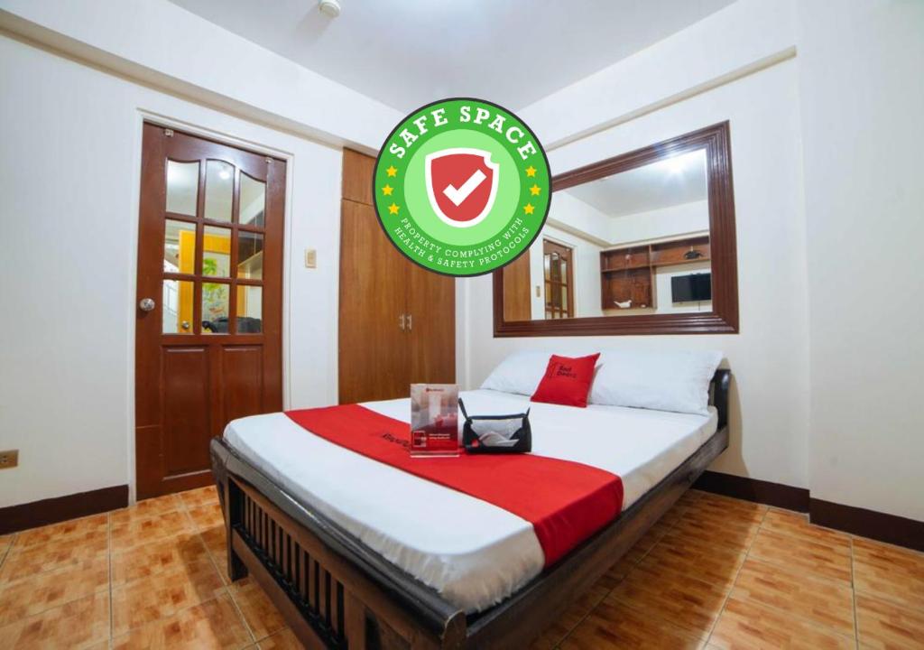 Двухместный (Двухместный номер с 1 кроватью) отеля RedDoorz @ Palanan Makati 2, Манила