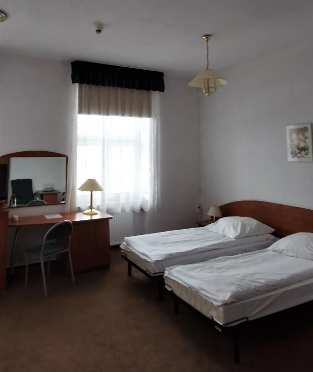 Двухместный (Двухместный номер эконом-класса с 2 отдельными кроватями) отеля Reymont, Лодзь
