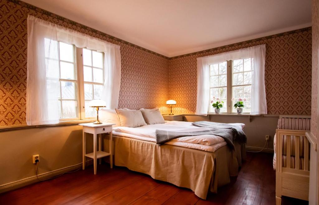 Двухместный (Двухместный номер с 1 кроватью и общей ванной комнатой) отеля Dahlströmska gården - rum & frukost, Мутала