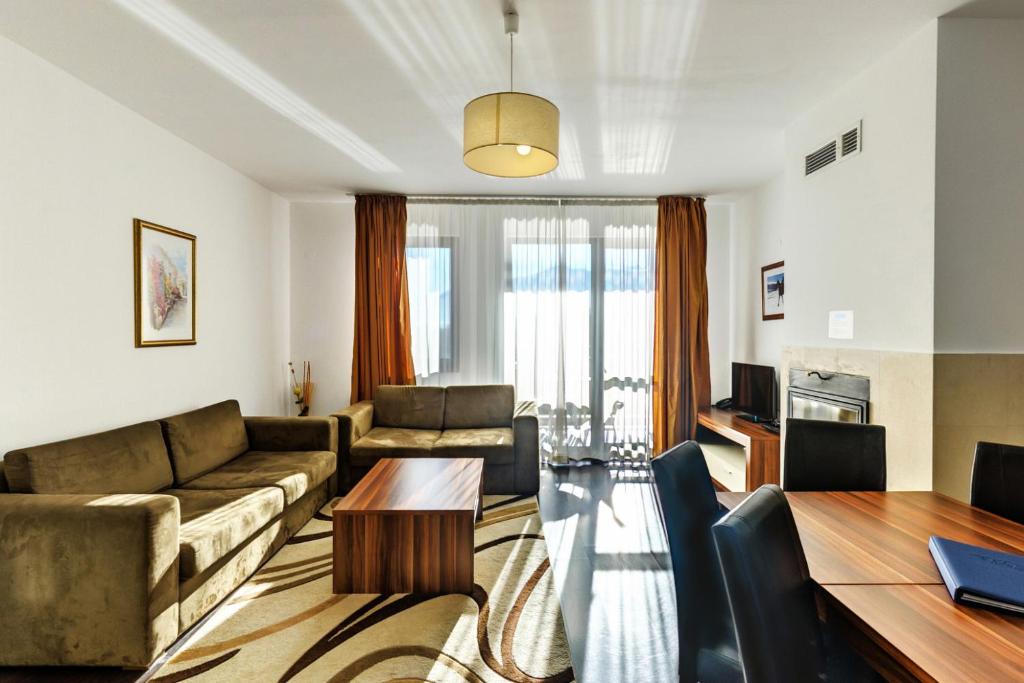 Апартаменты (Апартаменты с 1 спальней) апарт-отеля Balkan Jewel Resort, Банско