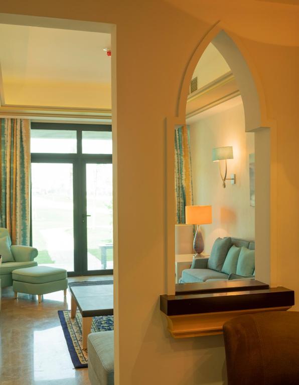 Вилла (Вилла с 4 комнатами и 1 спальней (1 блок)) курортного отеля Vichy Célestins Spa Resort – Retaj Salwa, Доха