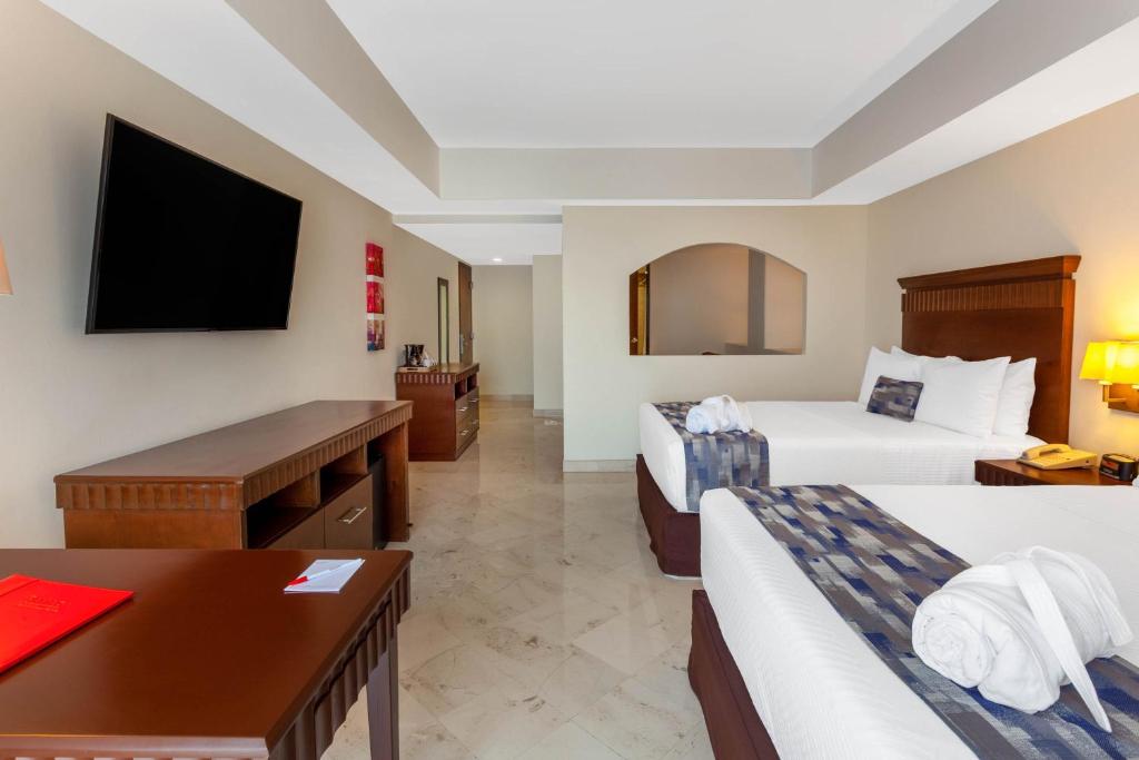 Сьюит (Полулюкс с 2 двуспальными кроватями - Для некурящих) отеля Castelo Hotel, Веракрус