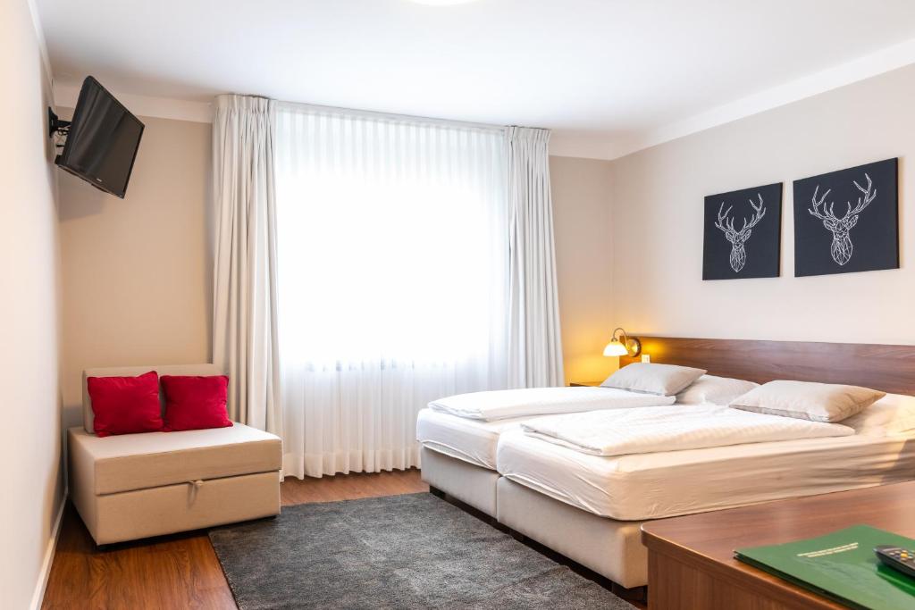 Двухместный (Специальное предложение — Улучшенный двухместный номер с 1 кроватью или 2 отдельными кроватями, бесплатный ужин) курортного отеля Resort Turist Grabovac, Грабоваце