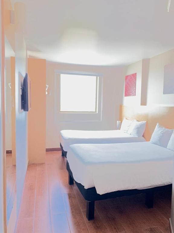 Двухместный (Двухместный номер с 1 кроватью, вид на лагуну) отеля Ibis Cancun Centro, Канкун