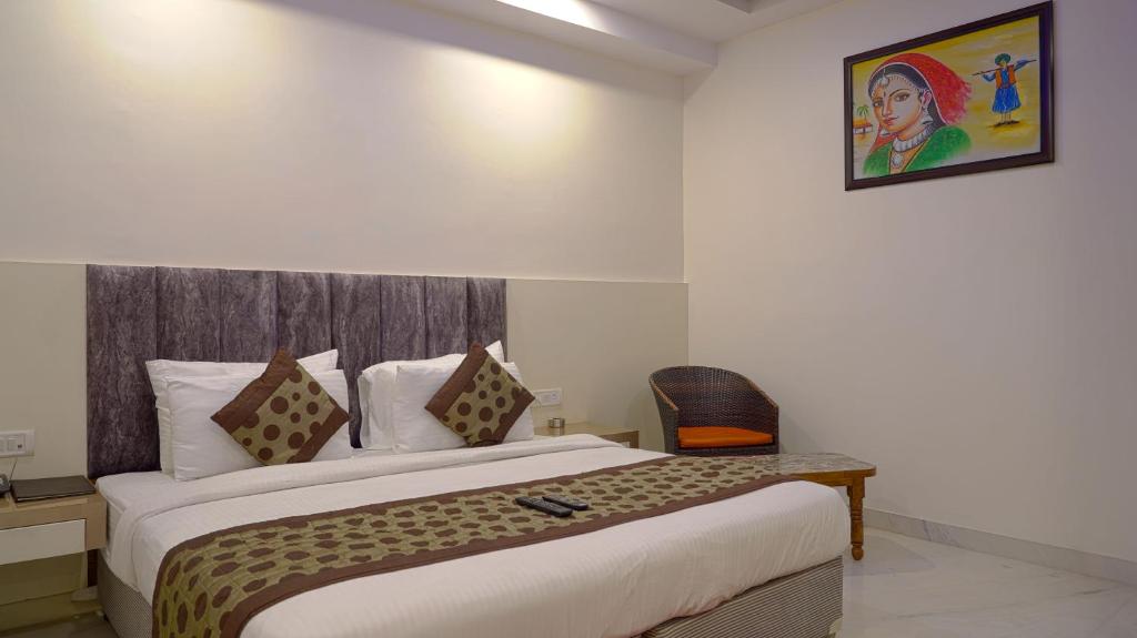 Двухместный (Двухместный номер Делюкс с 1 кроватью) отеля Hotel All iz Well, Нью-Дели
