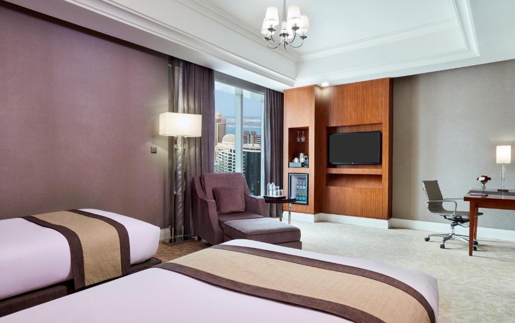 Двухместный (Двухместный номер с 2 отдельными кроватями - Для некурящих) отеля Crowne Plaza Doha West Bay, Доха