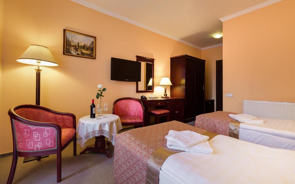 Двухместный (Двухместный номер с 2 отдельными кроватями) отеля Hotel Adam&Spa, Кудова-Здруй