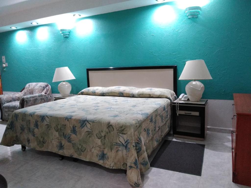Двухместный (Номер с кроватью размера «king-size») отеля Hotel Tamazunchale, Тамасунчале