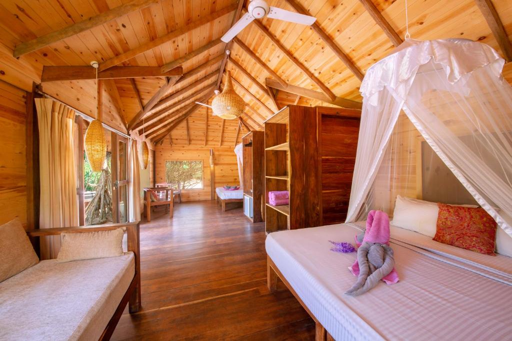 Двухместный (Номер Делюкс с кроватью размера «king-size») отеля Jungle Beach Camp, Ахунгалла