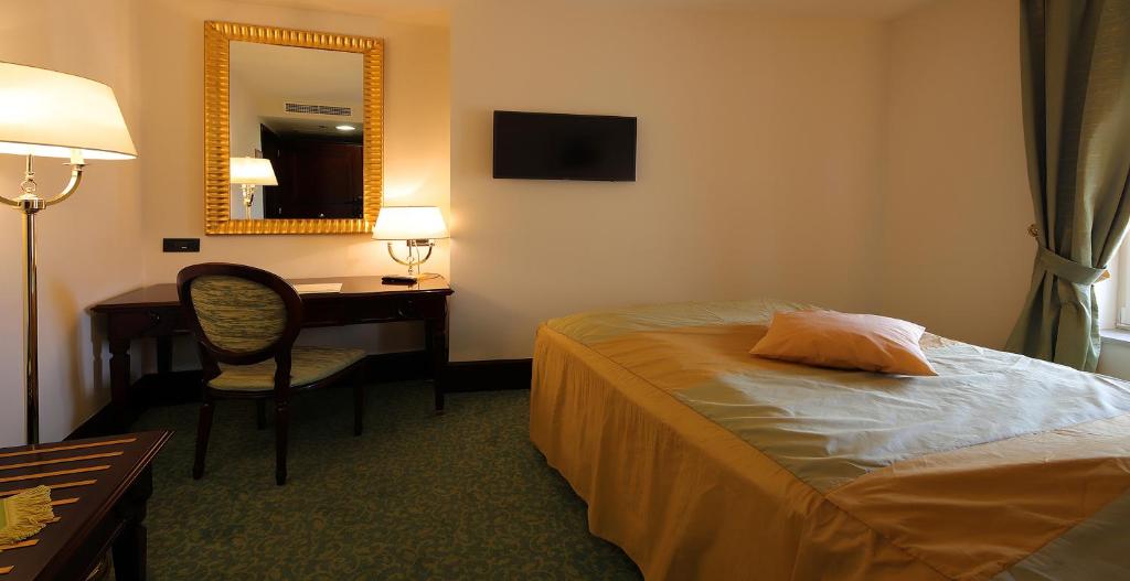 Двухместный (Двухместный номер эконом-класса с 1 кроватью или 2 отдельными кроватями) отеля Arbiana Heritage Hotel, Раб