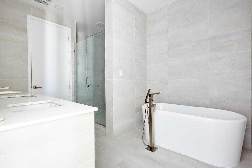 Сьюит (Улучшенный люкс), Sonder l 17WEST