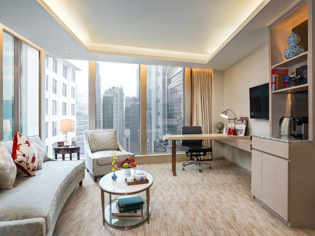 Сьюит (Chill out package - Signature Suite with Breakfast & Lunch) отеля The Pottinger Hong Kong, Гонконг (город)