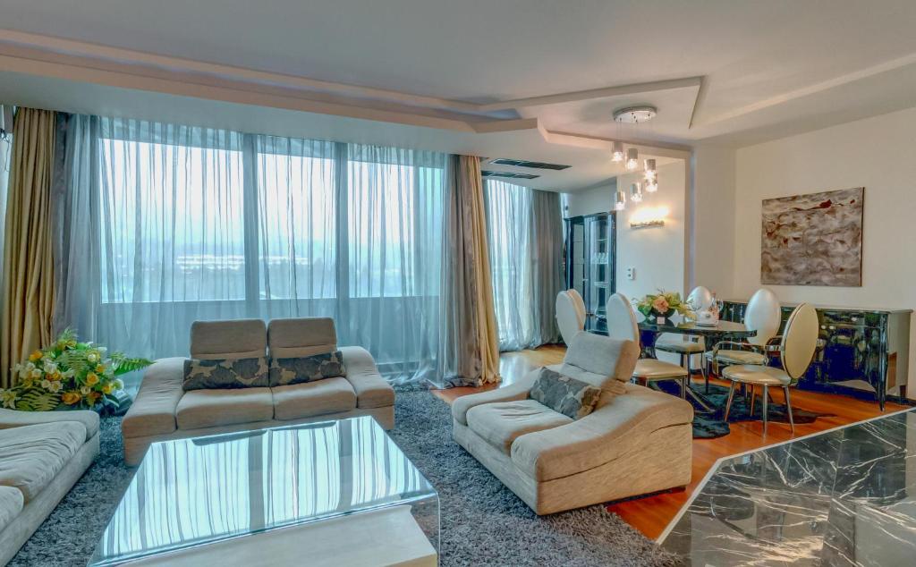 Студио (Апартаменты с 2 спальнями) апарт-отеля Emirates Apart Residence, София