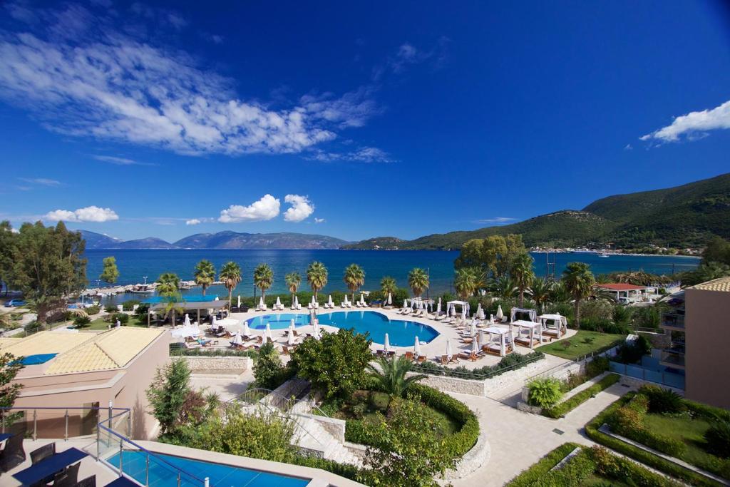 Двухместный (Двухместный номер Делюкс с 1 кроватью и видом на море) отеля Ionian Emerald Resort, Каравомилос