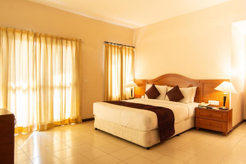 Апартаменты (Deluxe One Bedroom with Kitchen) апарт-отеля Halcyon Condominiums, Бангалор