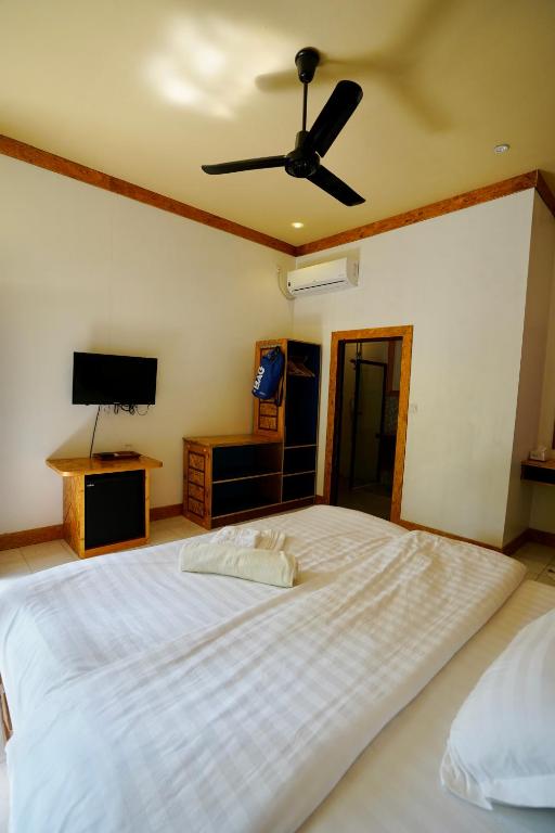 Двухместный (Двухместный номер Делюкс с 1 кроватью) гостевого дома Veli Beach Inn, Мативери