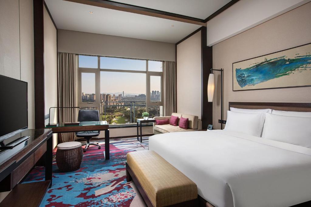 Двухместный (Клубный двухместный номер с 1 кроватью или 2 отдельными кроватями) отеля Crowne Plaza Chongqing New North Zone, Чунцин
