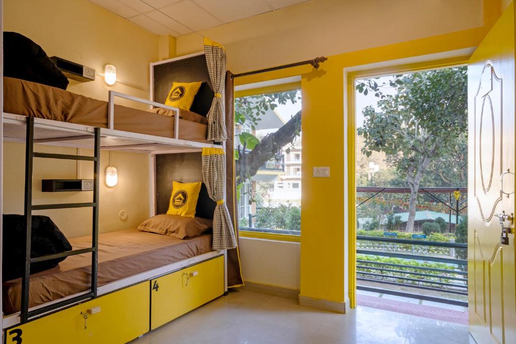 Номер (Кровать в общем 4-местном номере для мужчин и женщин) хостела The Hosteller Rishikesh, Ришикеш