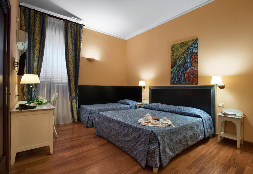 Двухместный (Классический двухместный номер с 1 кроватью) отеля Hotel Ambasciatori, Палермо