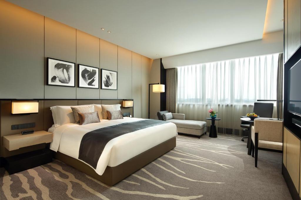 Трехместный (Номер «Премиум») отеля InterContinental Shanghai NECC, Шанхай