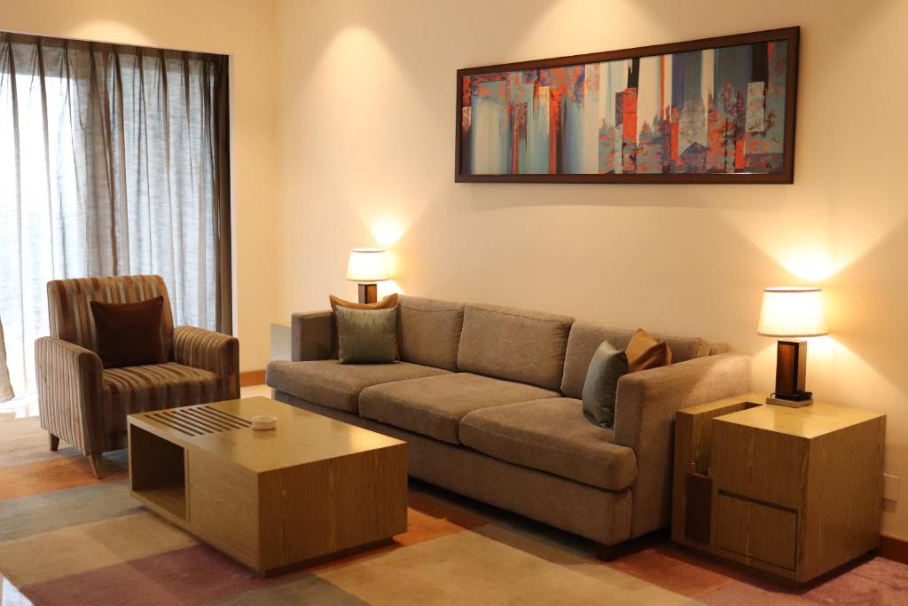 Апартаменты (One-Bedroom Executive Apartment - 15% Discount on Food), Oakwood Residence Kapil Hyderabad