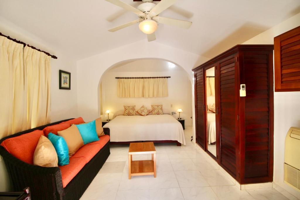 Двухместный (Бюджетный двухместный номер с 1 кроватью) апарт-отеля Cabarete Palm Beach Condos, Кабарете