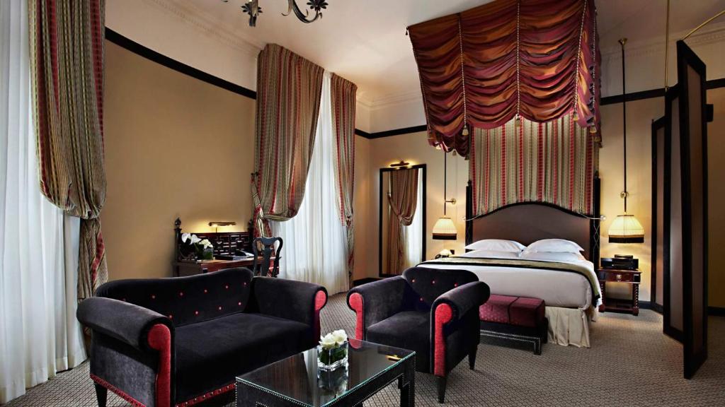 Сьюит (Полулюкс) отеля Hotel Des Indes The Hague - a Luxury Collection Hotel, Гаага