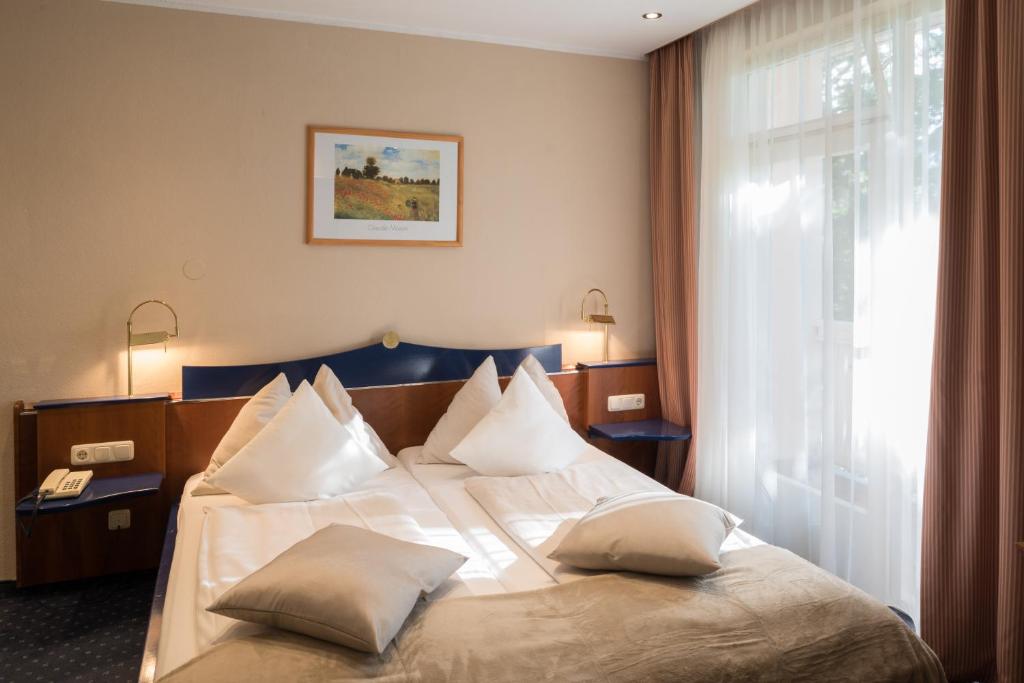 Двухместный (Двухместный номер с 1 кроватью и балконом) отеля Promenaden-Strandhotel Marolt, Санкт-Канциан-ам-Клопайнер-Зее