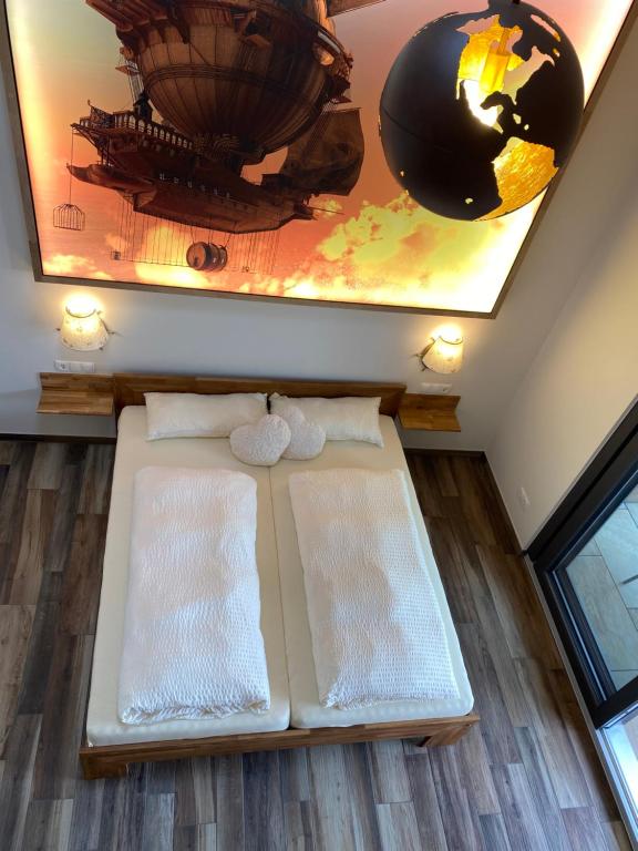 Апартаменты (Апартаменты - Двухуровневые), Avalon Guest House with terrace