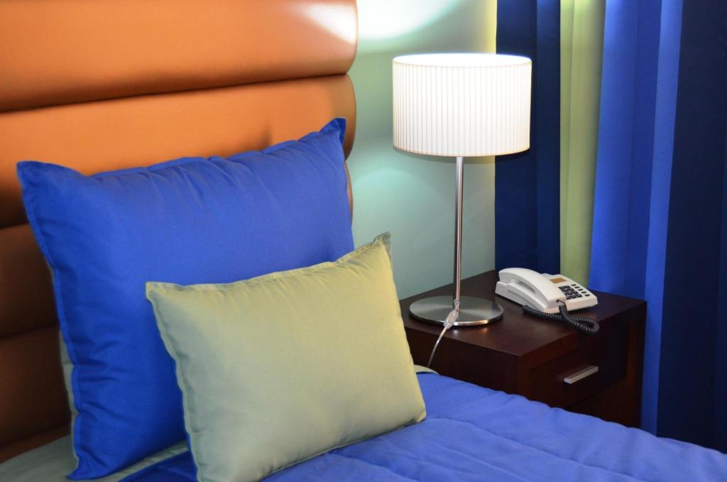 Сьюит (Улучшенный люкс) курортного отеля Hotel Apartamento Cais da Oliveira, Канису