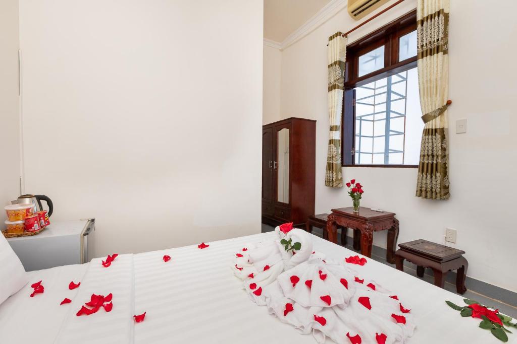 Двухместный (Улучшенный двухместный номер с 1 кроватью) отеля A74 Hotel Phu Quoc, Дуонг-Донг