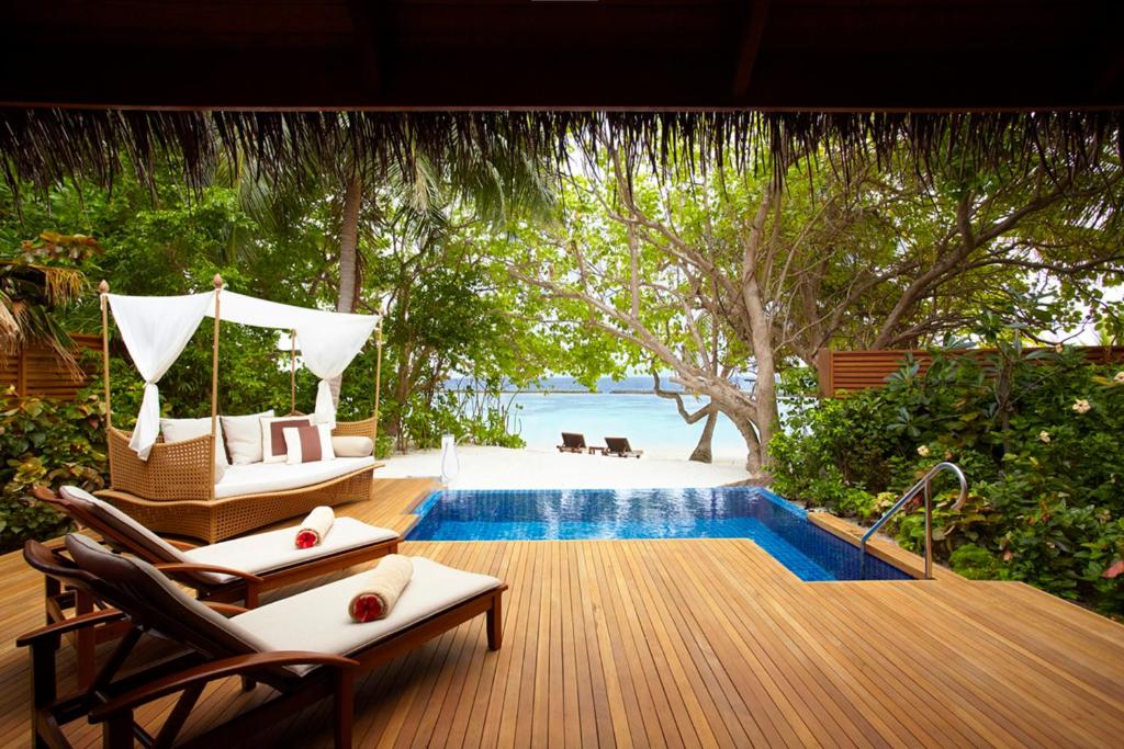 Трехместный (Вилла «Барос» с собственным бассейном) курортного отеля Baros Maldives, Барос